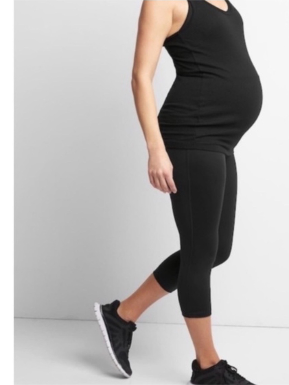 GAP Black Maternity Capri Leggings
